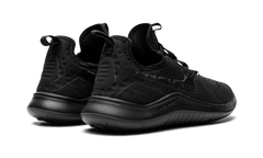 FREE TR 8 MNS WMNS "Triple Black" 942888 002