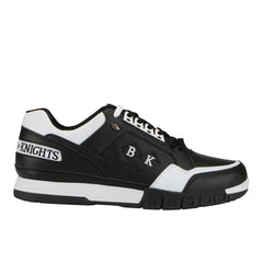 Metros Sneakers