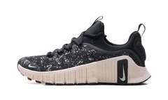 Free Metcon 6 SE WMNS "Black Silt Red" HV2017 001