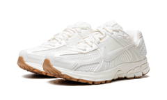 WMNS Zoom Vomero 5"SAIL GUM" HM5886 133