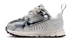 Vomero 5 TD "Photon Dust Gridiron Sail Chrome" IM9466 001