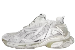 Runner White